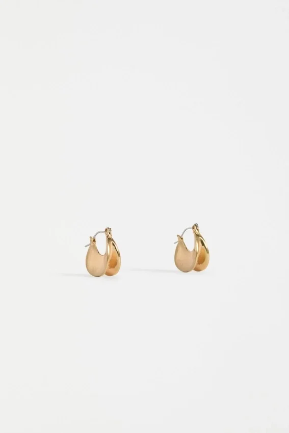 Apenn Small Hoop Earring Apenn Small Hoop Earring