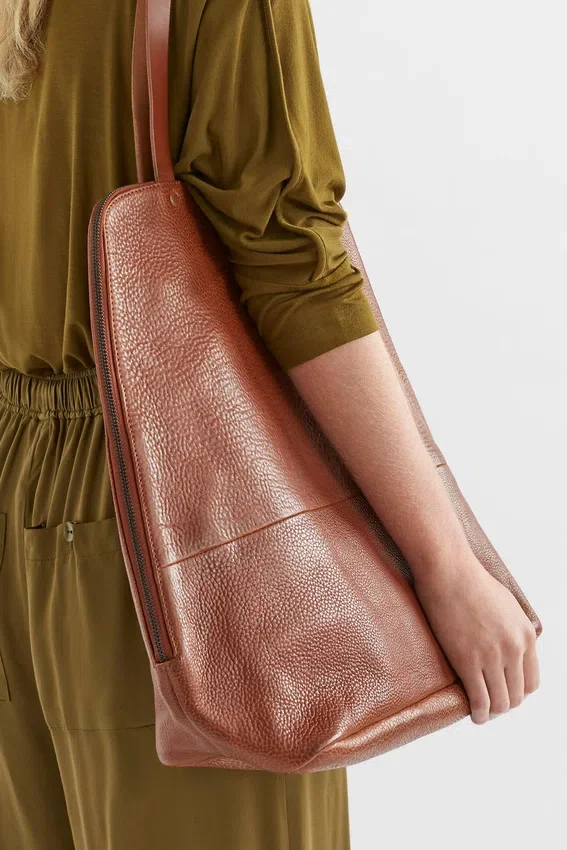 Arien Carry-All Bag Arien Carry-All Bag