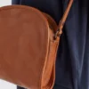 Kurva Messenger Bag
