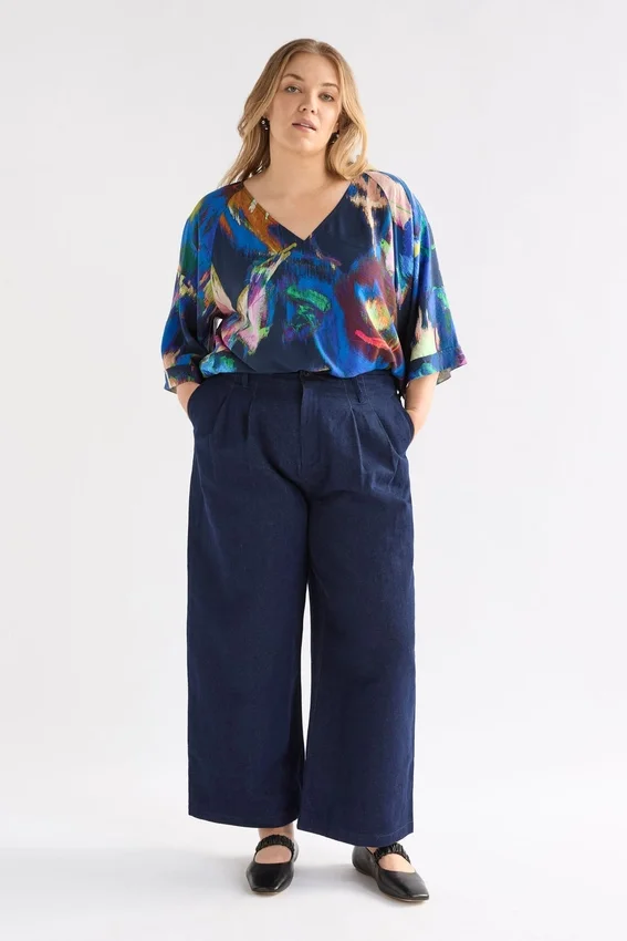 Moda V Neck Top Moda V Neck Top