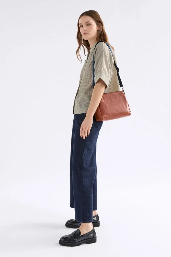 Veni Crossbody Bag Veni Crossbody Bag